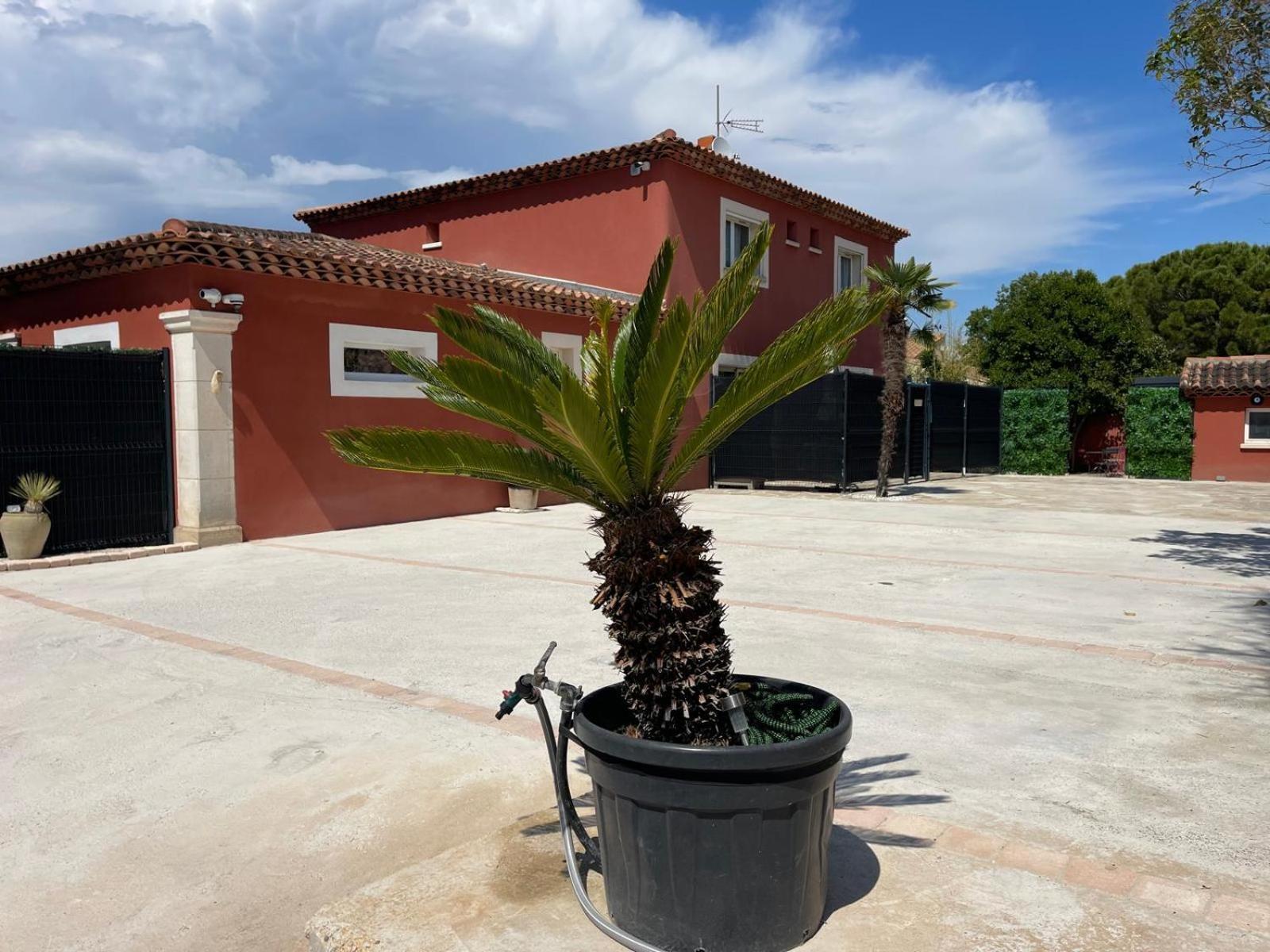 La Casa Bella Aparthotel Gignac-la-Nerthe Exterior photo